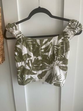 Abercrombie & Fitch Olive Green and White Leaf Print Square Neck Crop Top